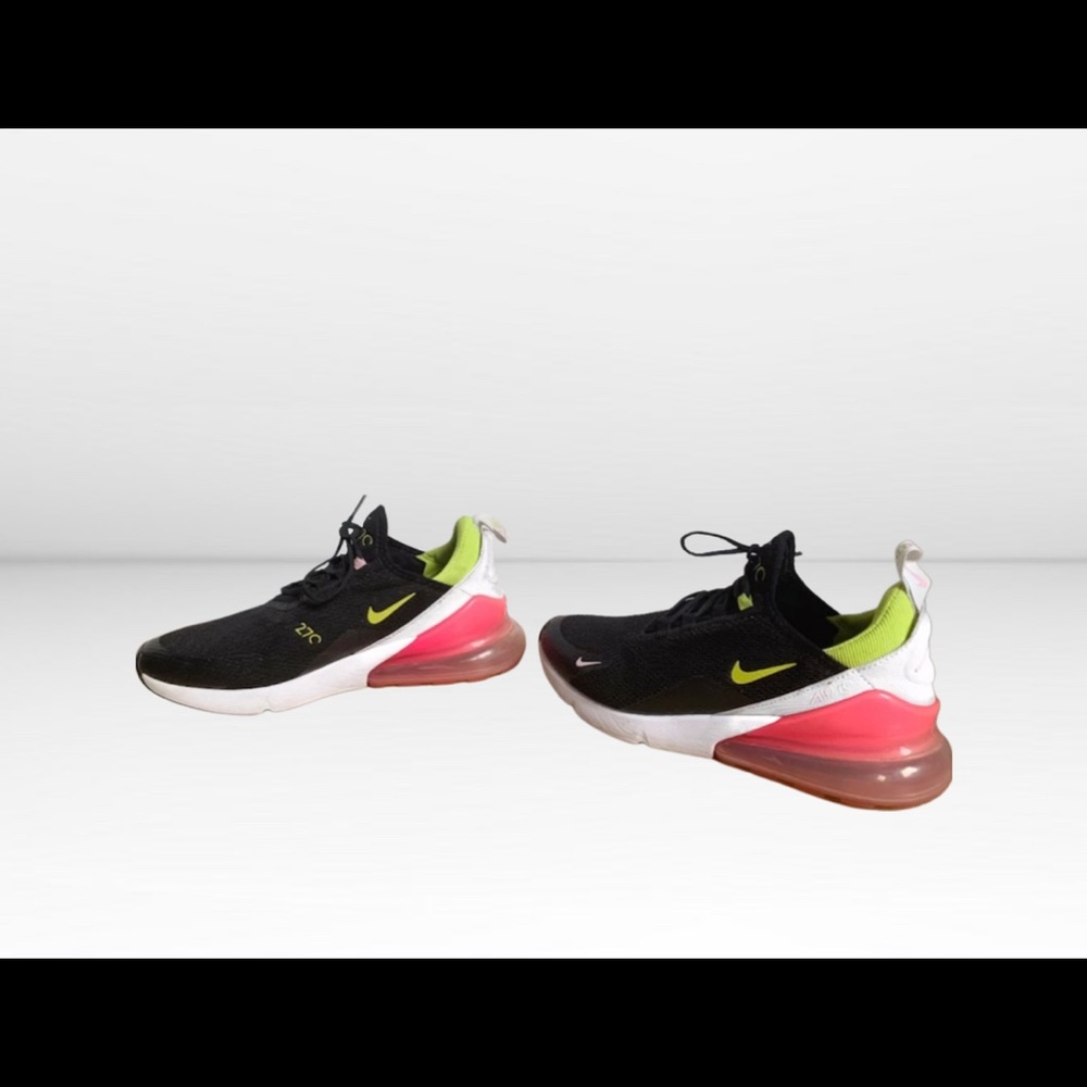Wmns Air Max 270 ‘Black Cyber Pink’ Size 8.5